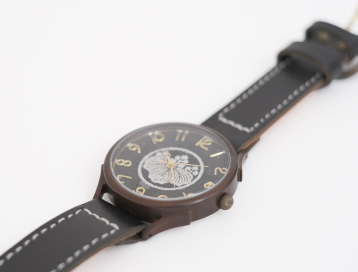 日々、身につけるものに。